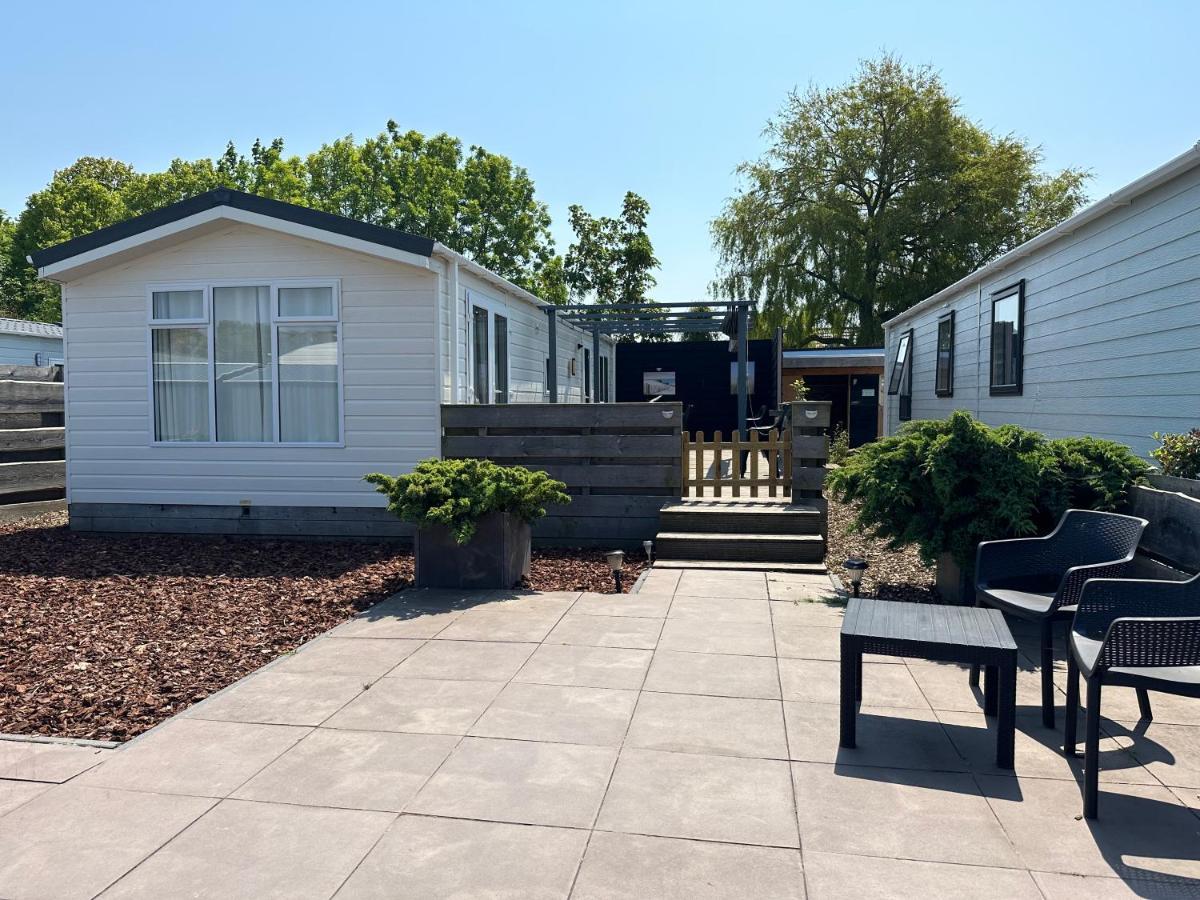 Chalet 3A Op Recreatiepark De Wielen Sint Maarten Eksteriør bilde